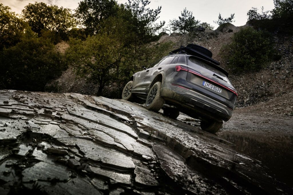 Audi Q8 e-tron Dakar